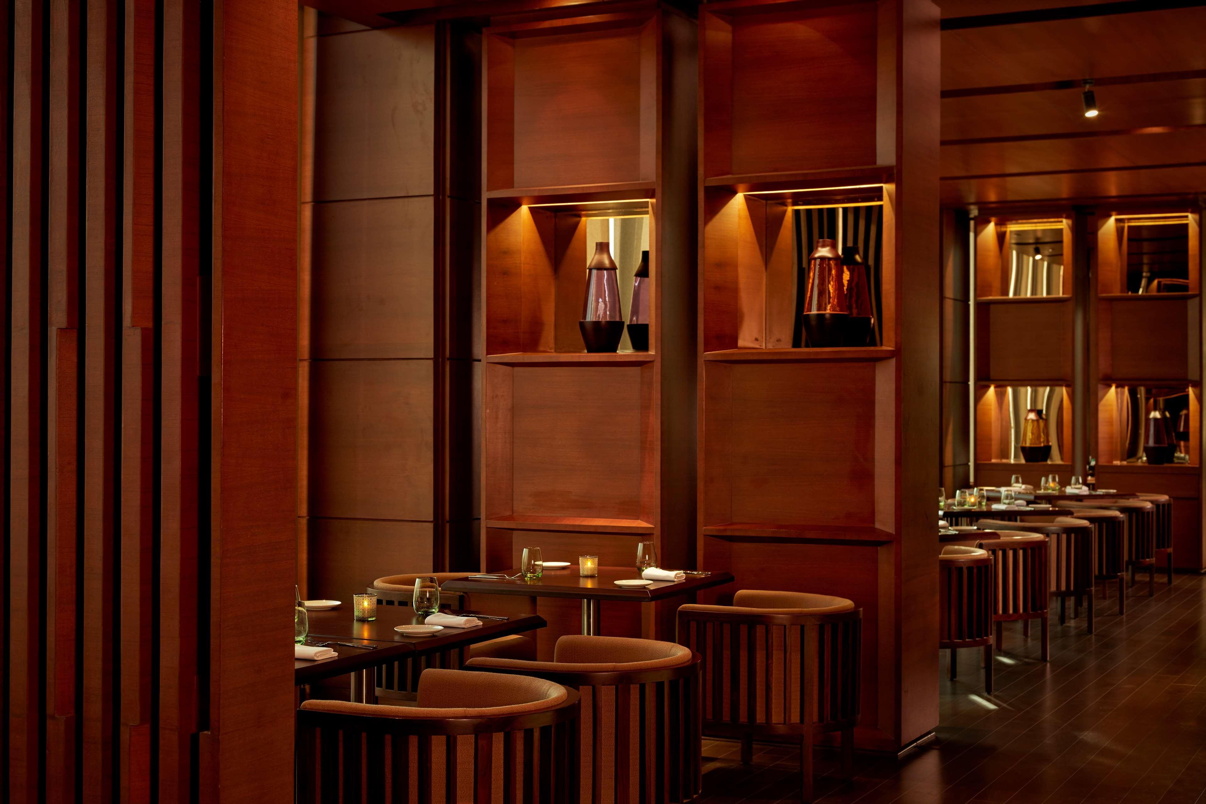 Hyatt Regency Chandīgarh Esterno foto The interior of the restaurant
